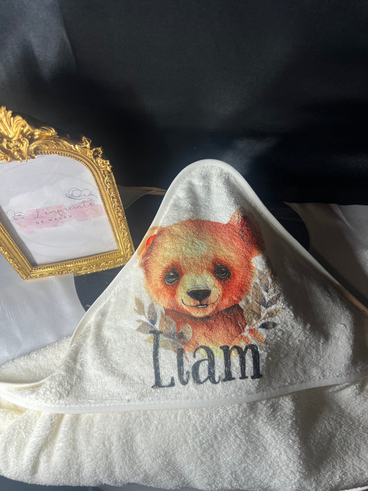 Cape de bain bébé personnalisée – Douceur et tendresse après le bain